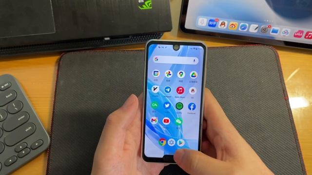 夏普R2C体验评测|AQUOS R2 Compact Review смотреть онлайн