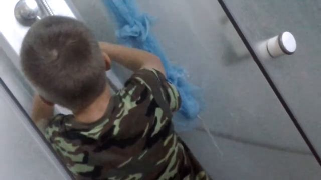 между нами тает лёд .... смотреть онлайн