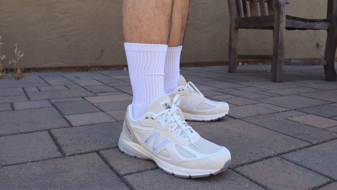 New Balance Teddy Santis Made In USA 990v4 "Limestone w/ White" (U990TE4) Review & On-Feet! смотреть онлайн