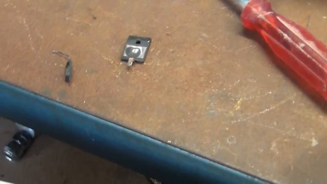 Transistor Vs Capacitor Bank! BOOM! BOOYAH! смотреть онлайн