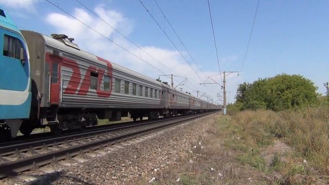 Электровоз ЭП1М-564 с поездом №282 Череповец — Адлер смотреть онлайн