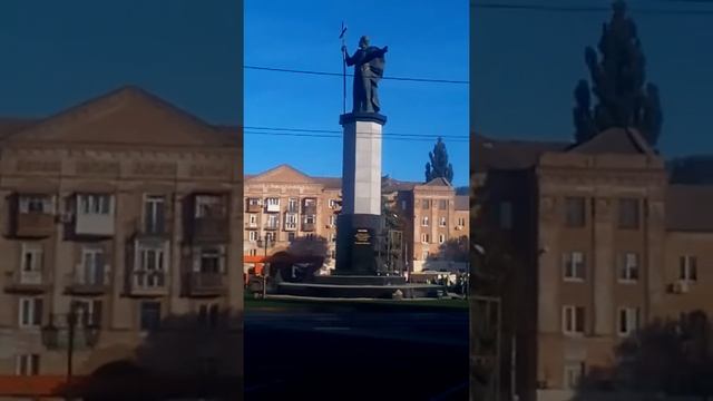 Кривой Рог 27.09. Площадь А.Полю памятник. смотреть онлайн