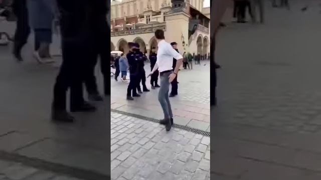 Уличный танцор. Шедевр! Street Dancer.  Masterpiece!