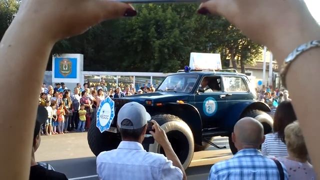 Праздничное шествие трудовых коллективов, #Деньгорода #Рудный 60 лет, #Деньметаллурга День2, Часть1 смотреть онлайн