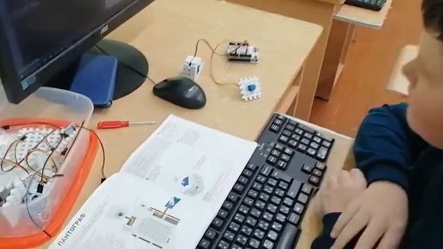2022/02/19 13:19:35 Работы на кружке Радиоэлектроники. смотреть онлайн