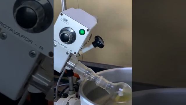 Distillation of ethanol using a rotavapour смотреть онлайн