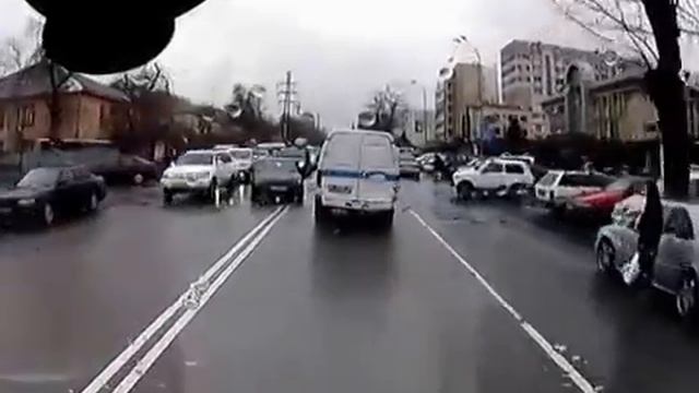 Алматы. Полиция нарушает ПДД смотреть онлайн