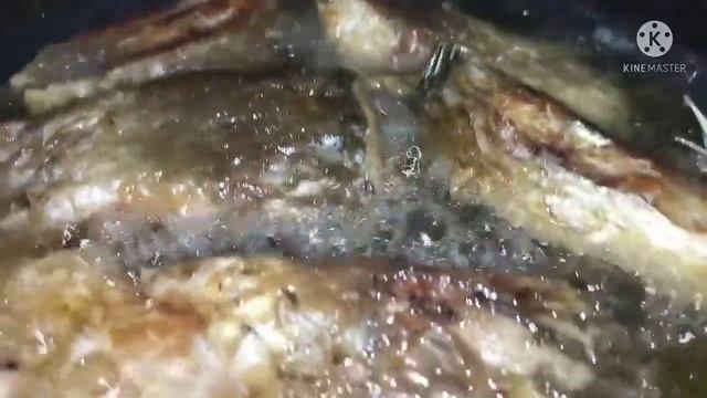 БЕЗ ЗАМОРОЧЕК ЖАРИТЬ РЫБУ ОЧЕНЬ ВКУСНО . смотреть онлайн