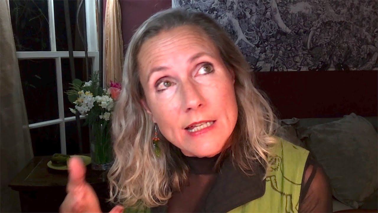 Patriarchal Pyramid or Matriarchal Matrix? on Vandana Shiva смотреть онлайн