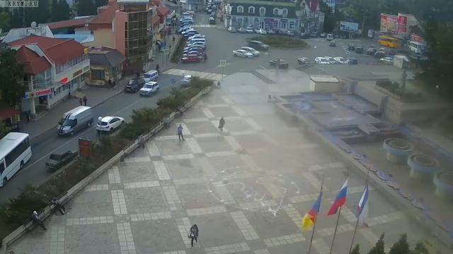 Вебкамера "Площадь Советская". Запись 10.10.2016 09:00:16 смотреть онлайн