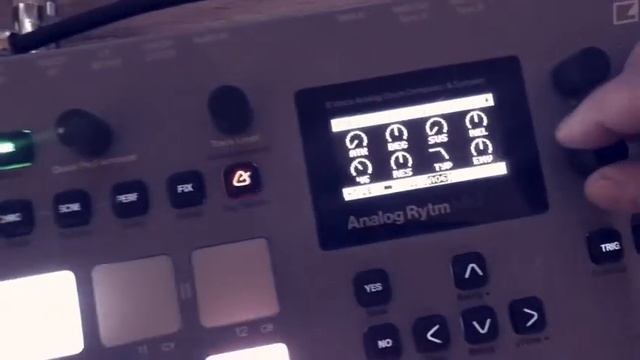 Elektron Analog Rytm MKii vs Boss DD-200 смотреть онлайн