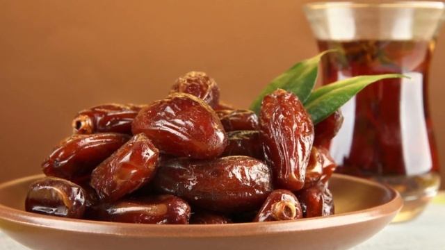 ЧУДОДЕЙСТВЕННЫЕ лечебные свойства ФИНИКОВ, о которых вы возможно не знали! смотреть онлайн