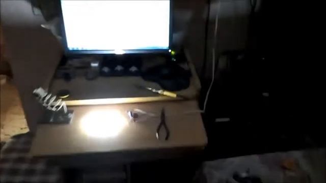 Testing a Simple LED Bulb Circuit using 5mm LEDs смотреть онлайн