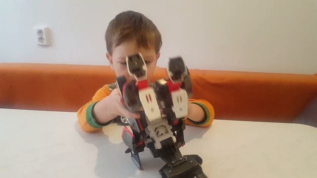 ТОБОТ ЭВОЛЮЦИЯ Х. Tobot Evolution X Shield-On. смотреть онлайн