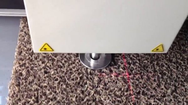 Планшетный режущий плоттер AOKE. Резка коврового покрытия | Технограв