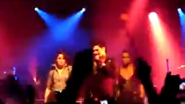 Adam Lambert fever Tommy joe ratliff (Glitterbaby kiss) Kiss Berlin Glam Nation смотреть онлайн