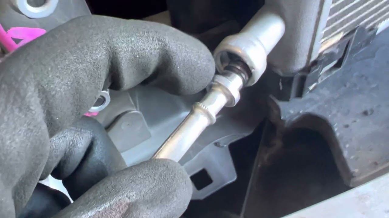 I BREAK THE Toyota PLASTIC CONDENSER CLIP trying to take it off￼. Shatters light glass смотреть онлайн