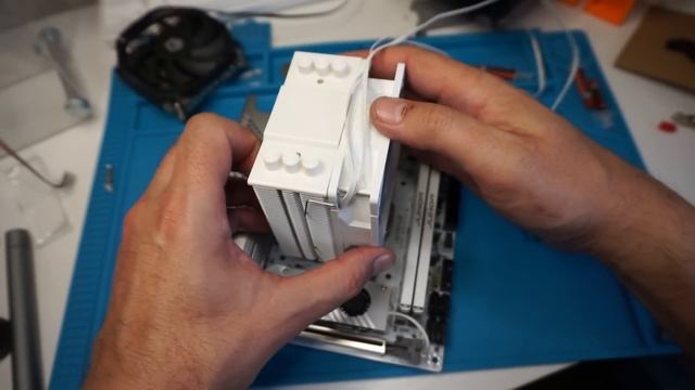 "Зимняя сборка" на материнской плате JGINYUE B760I SNOW DREAM D4 смотреть онлайн