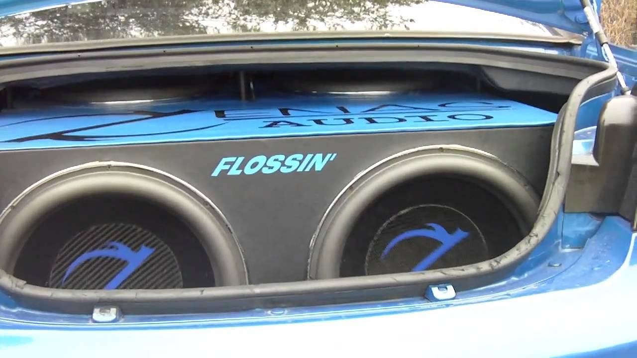 1999 Dodge Intrepid on 22's with 4 15's Beatin powered by 2 Autotek mean machines смотреть онлайн