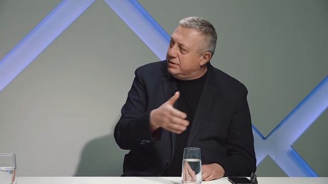 Возможность ввода румынских войск в Молдову, шансы Санду на второй мандат и новый политический блок смотреть онлайн