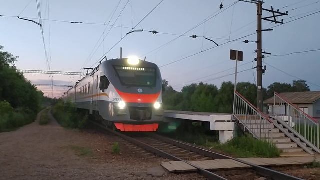 Электропоезд ЭП2Д-0120 ЦППК платформа Орудьево 16.06.2021 смотреть онлайн