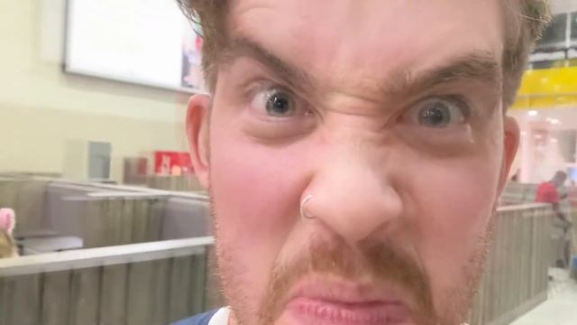 When Giants Collide: The Switch Island Vs Nintendo Village Vs IGS Vs Paul Lloyd's Family смотреть онлайн