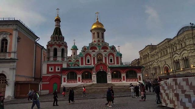 Беляев А.Н. На Красной площадь 7100 смотреть онлайн