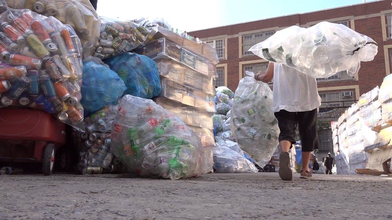Sure We Can - Recycling In New York City смотреть онлайн