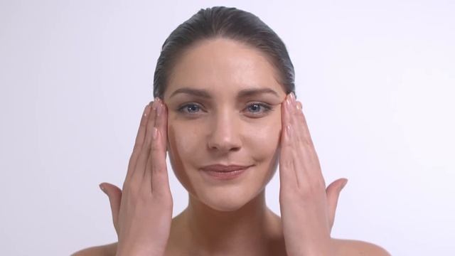 Comment appliquer Hydrance Légère SPF 20 - How to apply Hydrance Light SPF 20 смотреть онлайн