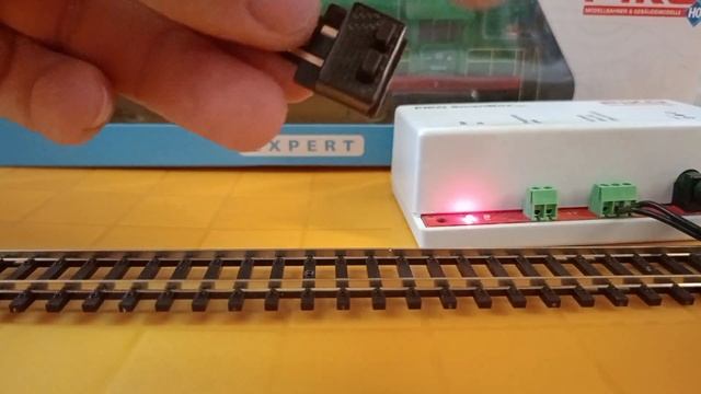ЗАМЫКАНИЯ в клипсе рельсы PIKO смотреть онлайн