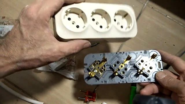 Такую резетку вижу впервые смотреть онлайн