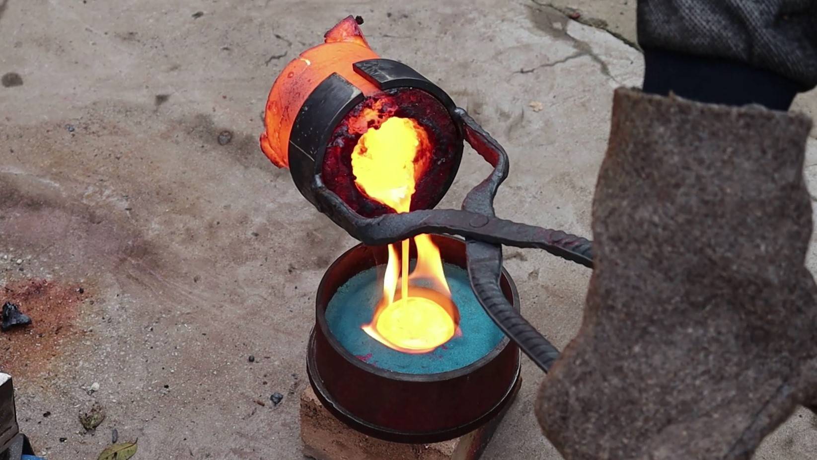 Плавлю чугун в домашних условиях смотреть онлайн