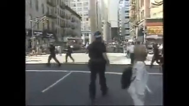 Mad World: 2001 (American History Set To Music) смотреть онлайн