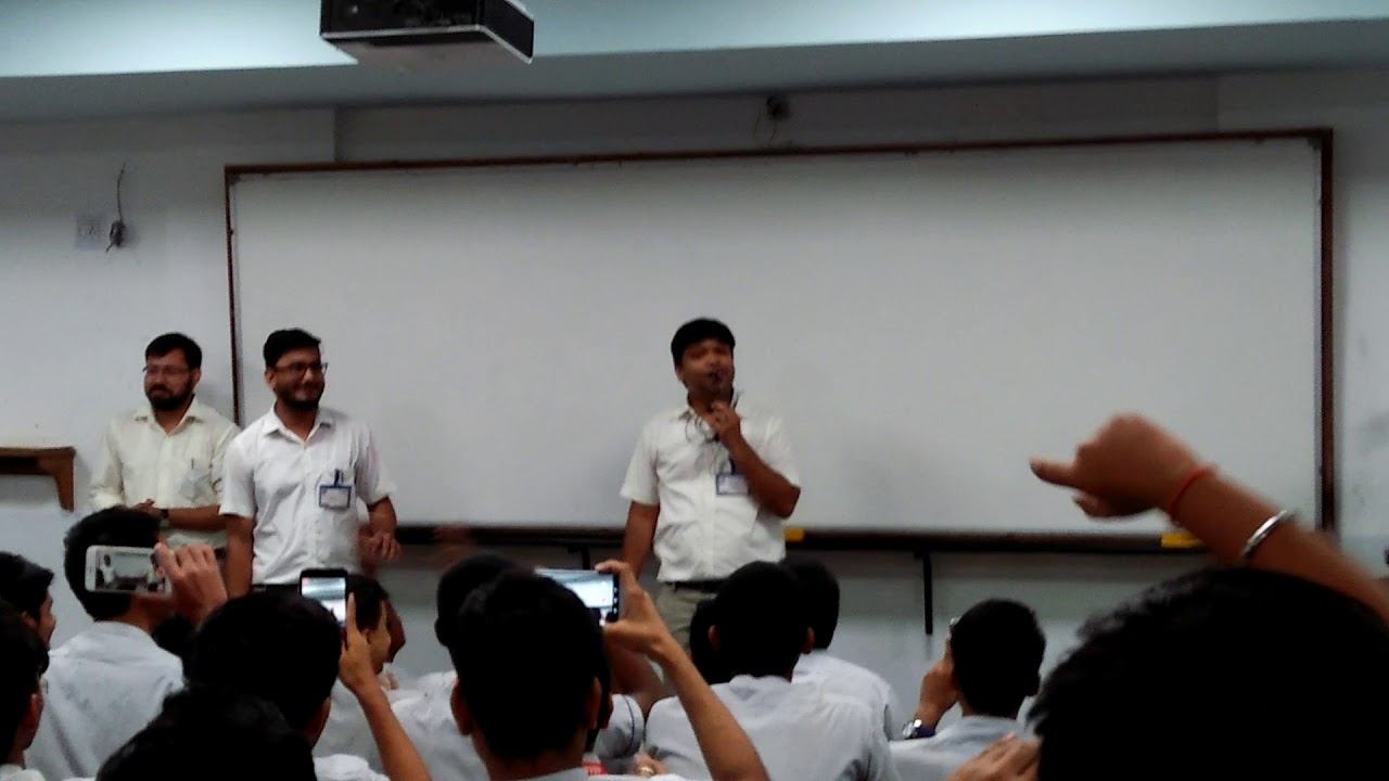 HS sir (Harish Saini sir) Allen institute Kota смотреть онлайн