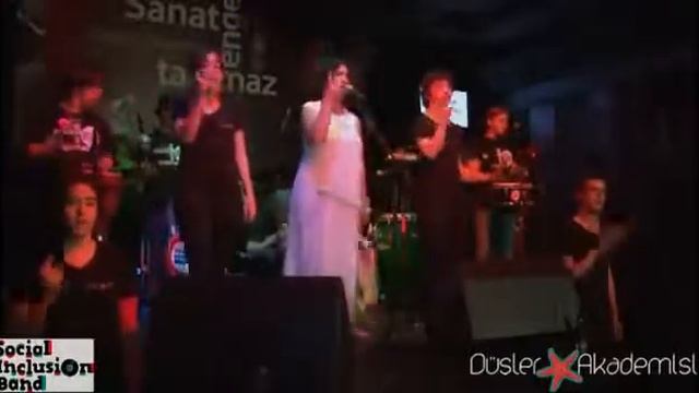 Social Inclusion Band & Selen Servi смотреть онлайн
