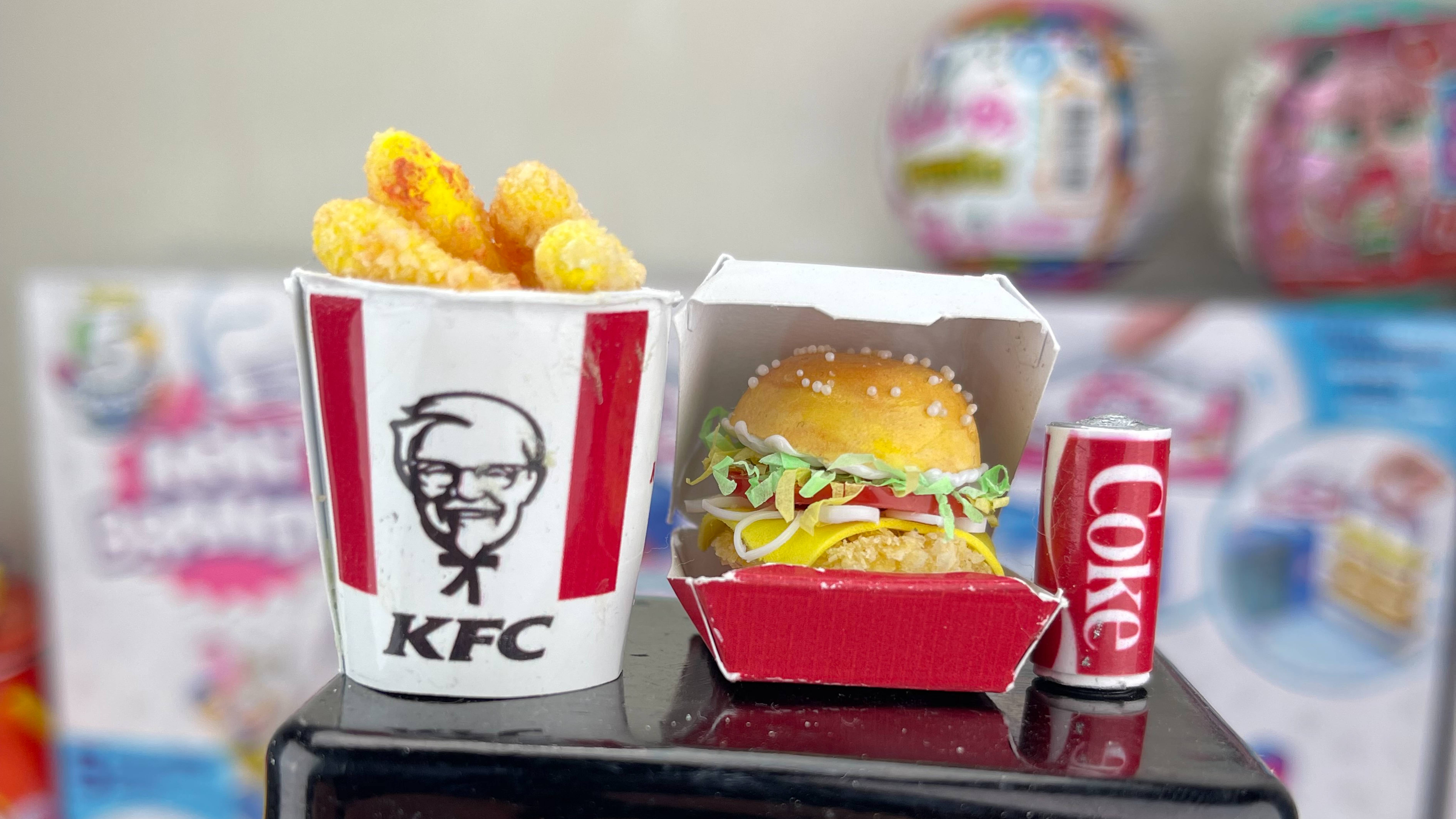 КАК СДЕЛАТЬ ЕДУ И СЛАДОСТИ ДЛЯ КУКОЛ ИЗ ПОЛИМЕРНОЙ ГЛИНЫ, БУМАГИ И 3D РУЧКИ !!!