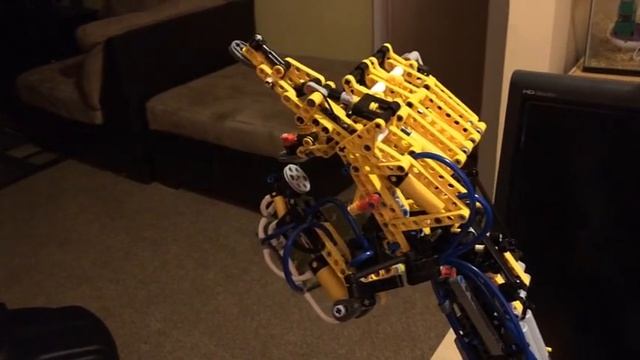 Bionic Lego Arm (part 2/3) смотреть онлайн