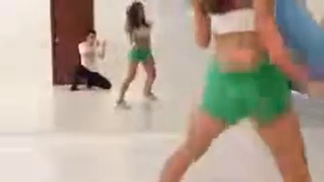 Катя Шошина Booty D 18 mp4 смотреть онлайн
