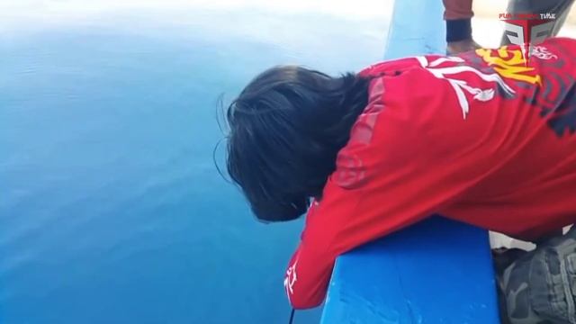 LIHAT❗CARA AMIN MAULANI MENAKLUKKAN MAMA GIANT TREVALLY - HANDLE REEL SAMPE PATAH (Part 1) смотреть онлайн