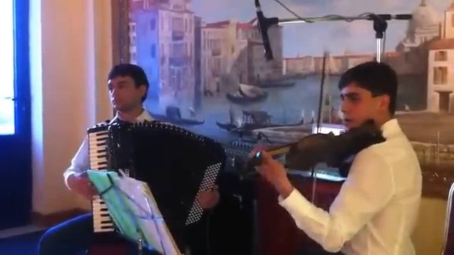 Эдгар Матынов и Артем Малхасьян Чардаш смотреть онлайн