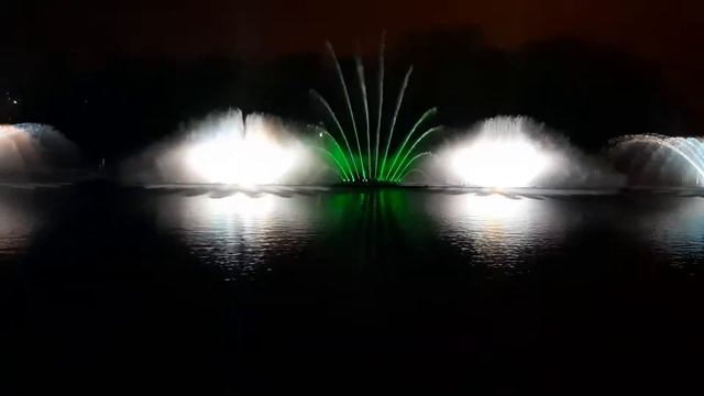 шоу фонтанов Винница 2019 (часть 2) смотреть онлайн