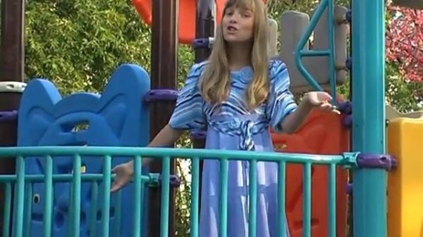 Аня Краснова - Песенка для мамы.mpg