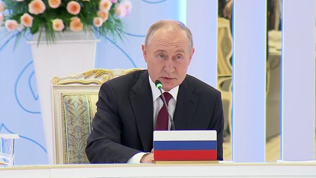 Путин заявил о превращении целей «Орешника» в пыль. смотреть онлайн