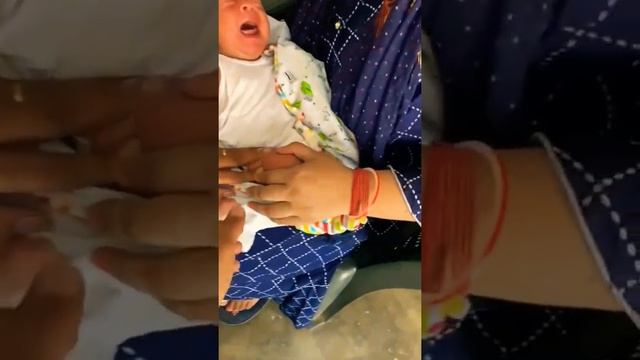 baby' getting first vaccination shots смотреть онлайн