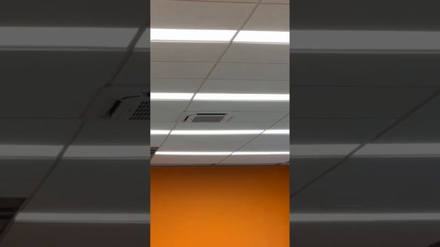 Светильники в офисе Бога Бога!