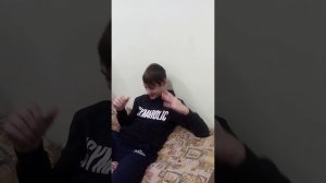 Парень привратился в девушку.Сам предложил