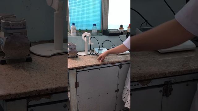 Hoá Lý TH _ Cách sử dụng máy đo pH và máy đo độ dẫn điện смотреть онлайн
