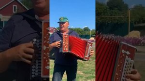 Всю жизнь ее поет! Старинная песня до слез и мурашек на нижегородской гармони