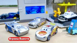 Играем в машинки из мультика Тачки ! Молния Маквин и друзья ! Супер набор для детей !