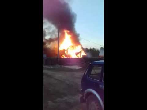 Под Стрежевым сгорел домик смотреть онлайн